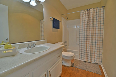 Hidden Pointe-interior-1-bath-0771-1200w